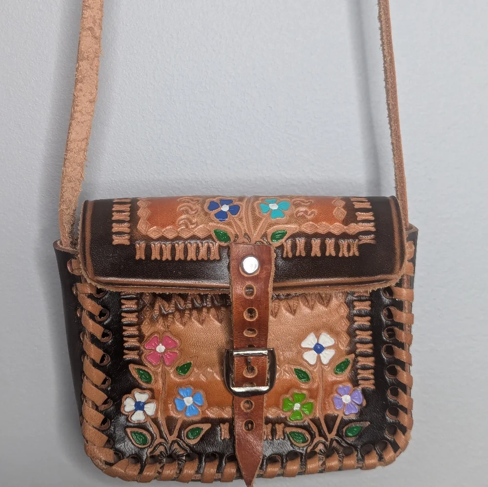 Vintage Leather Hand Tooled/Painted Small Mexican Embossed Floral Should…